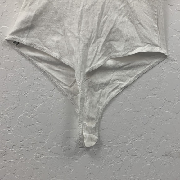 Free People Pippa V-Wire Bodysuit in Ivory Size Small - Picture 9 of 9